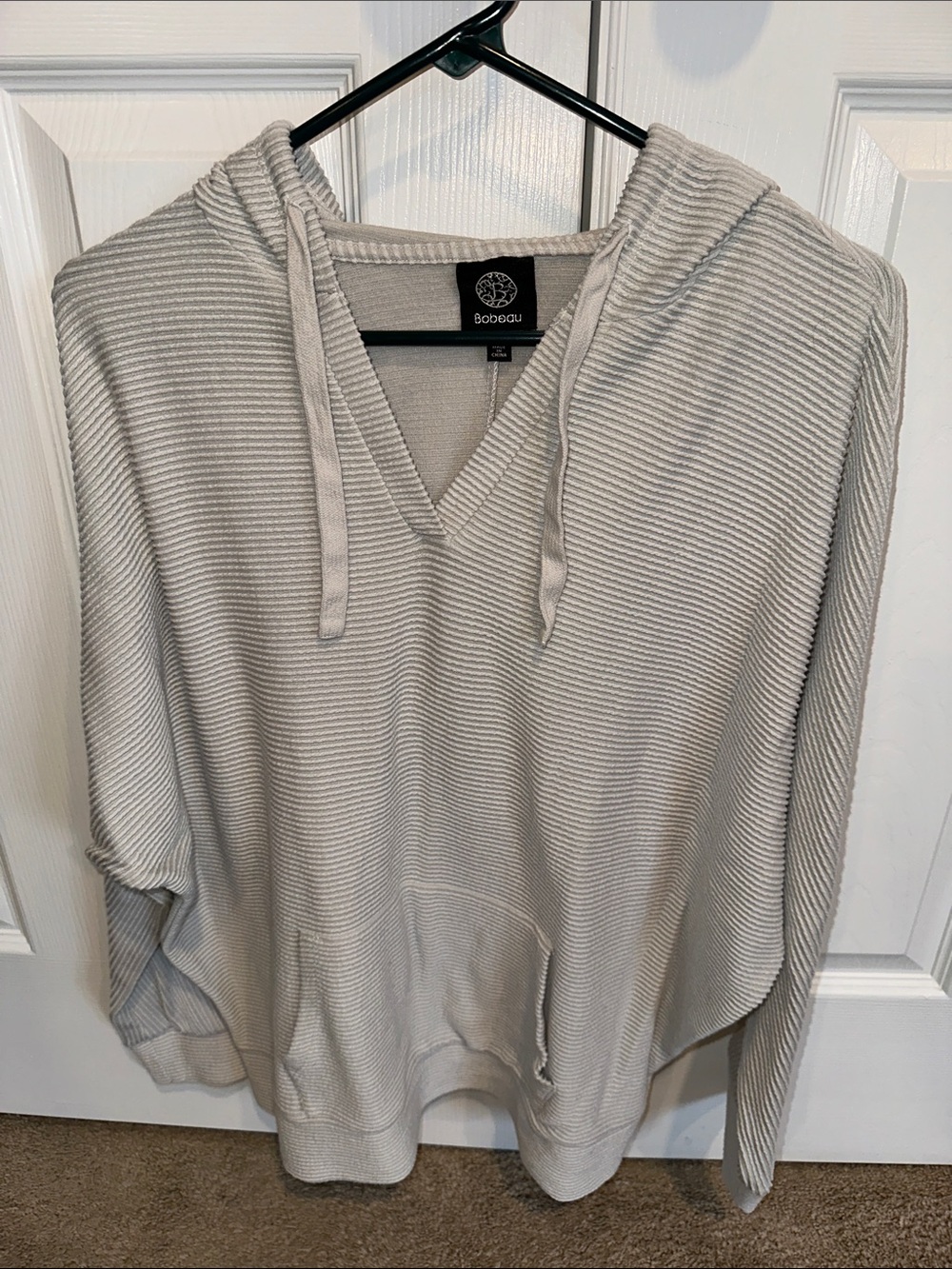 bobeau Light Gray Ribbed V-Neck Hooded Sweater